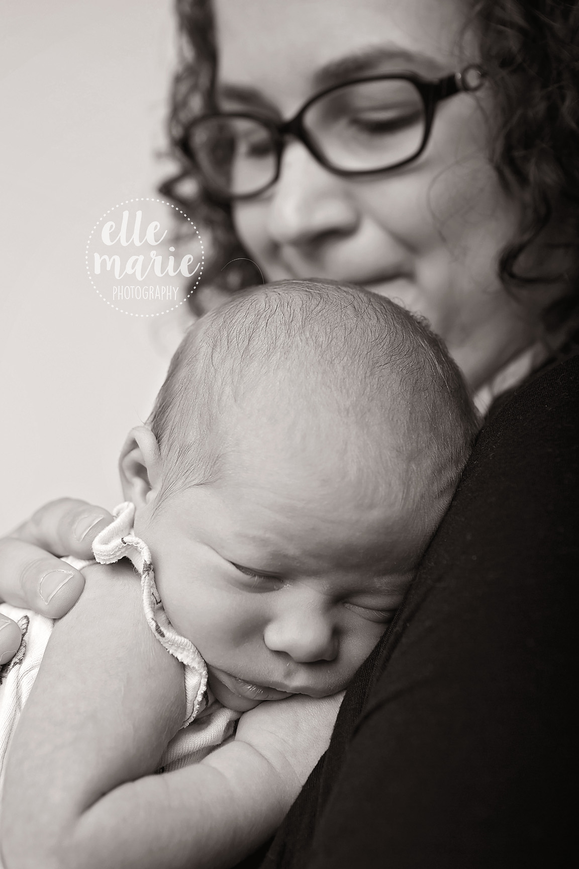 mom with newborn baby