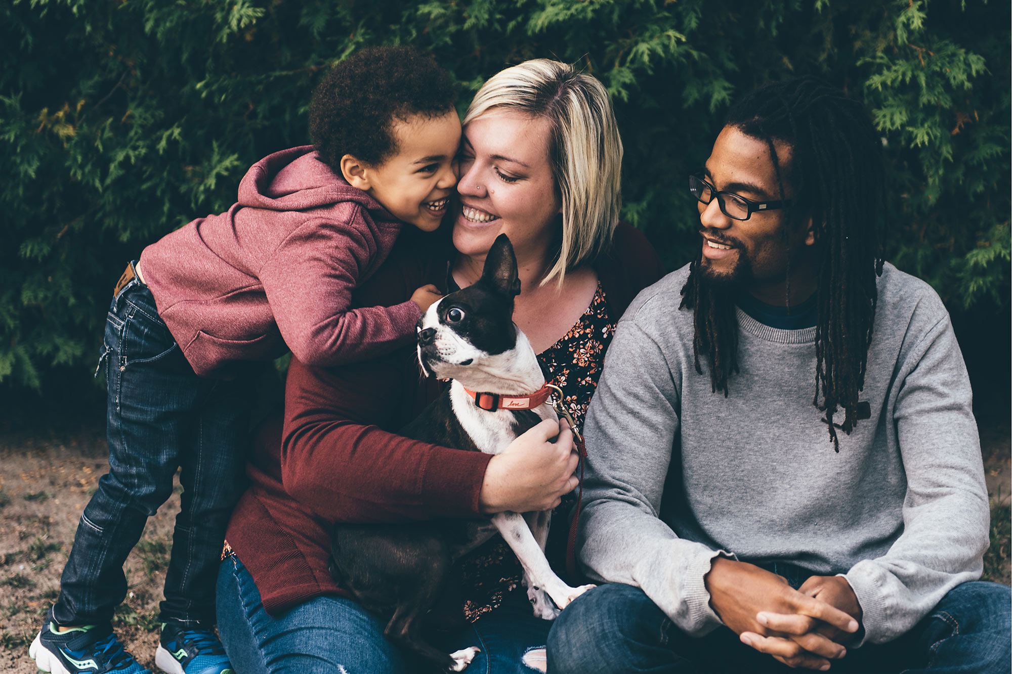 Family of 3 with dog